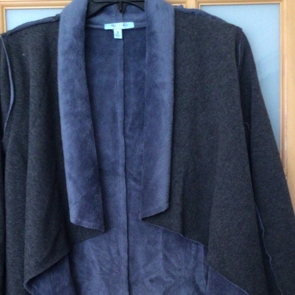 She+Sky” Warm Coat/Cardigan - Picture 2 of 3